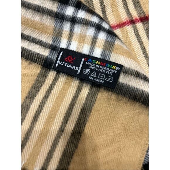 V. Fraas Exploded Plaid Cashmink in iconic plaid pattern,  Scarf neck warmer. Un - Picture 3 of 5